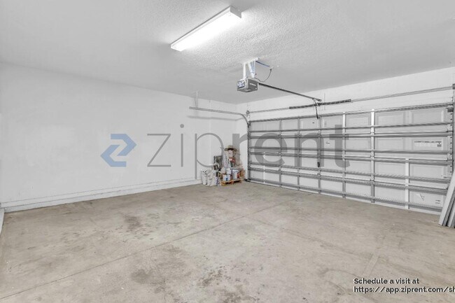 Building Photo - 1785 Broad Winged Hawk Dr