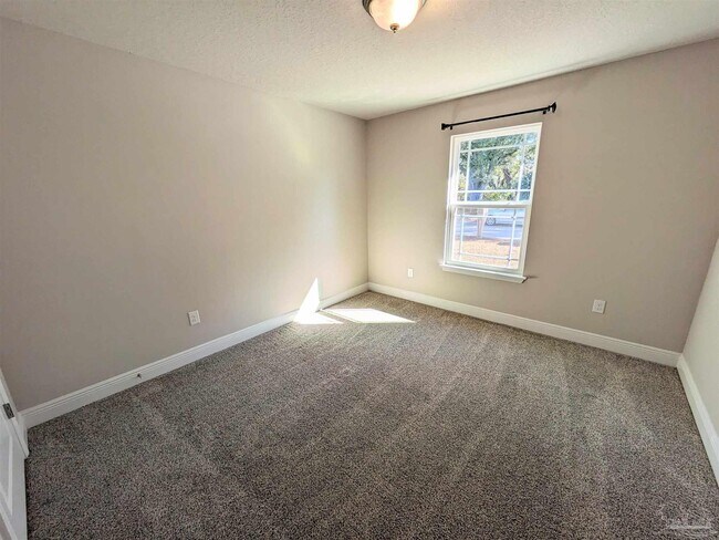 Building Photo - 7799 Ira Dr