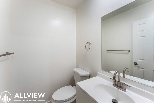 Building Photo - 16651 Tunstall Ln