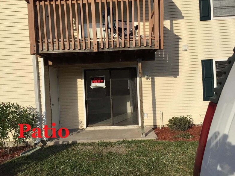 Building Photo - 127 Camphor Cir