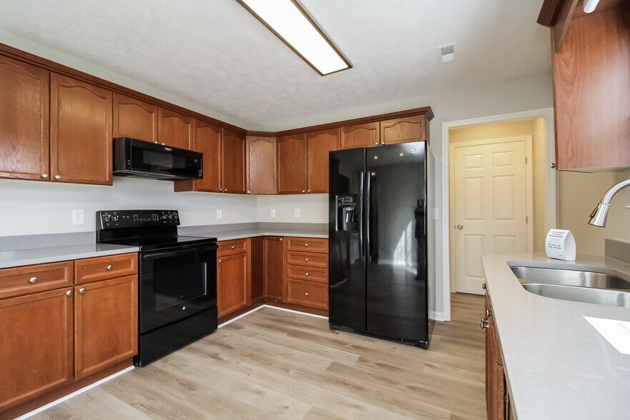 Building Photo - 1016 Anna Gannon Dr