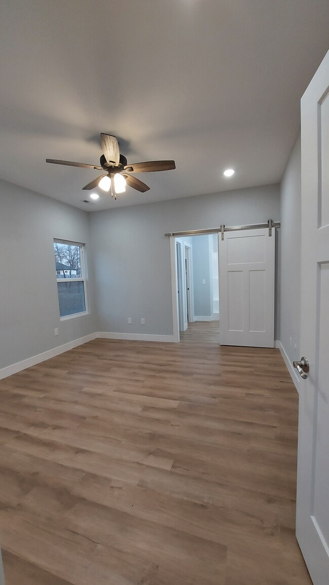 Building Photo - 1738 Sierra