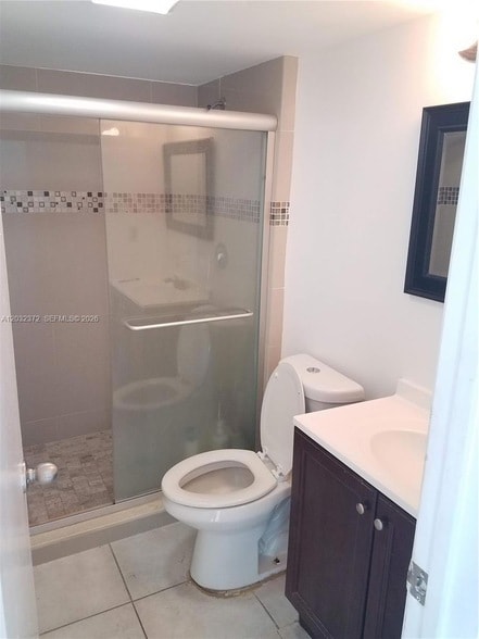 Building Photo - 3475 N Country Club Dr