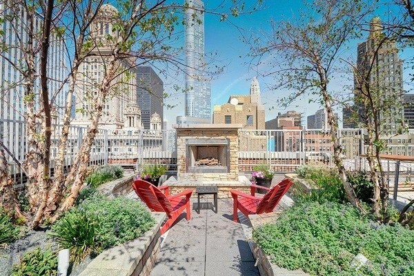 City Club Apartments MDA - Chicago, IL | Apartment Finder