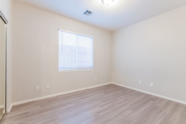 Building Photo - 5781 Magini Ave