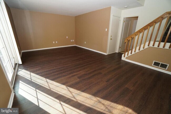 Building Photo - 2000 Harvard Dr