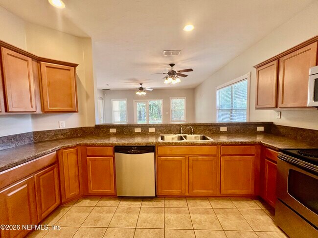 Building Photo - 5410 Turkey Creek Rd