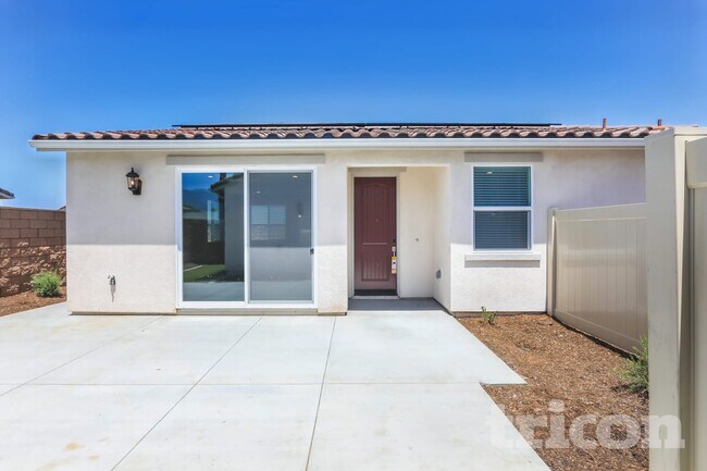 Building Photo - 619 Citron St