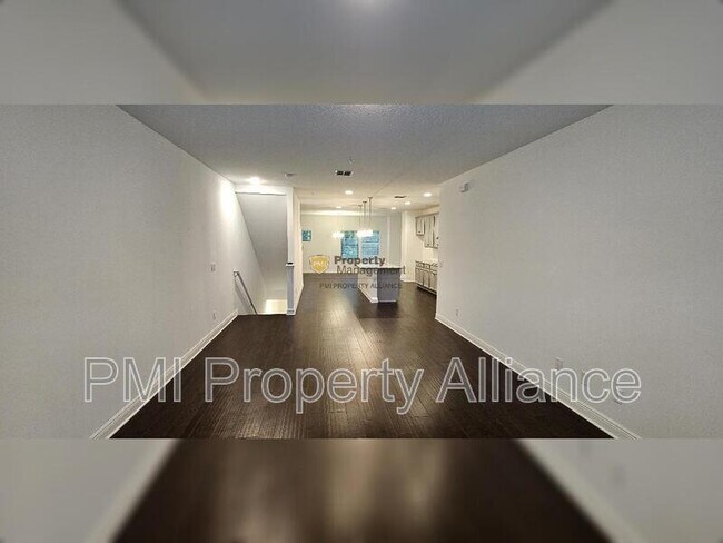 Building Photo - 443 Diamond Dove Cv