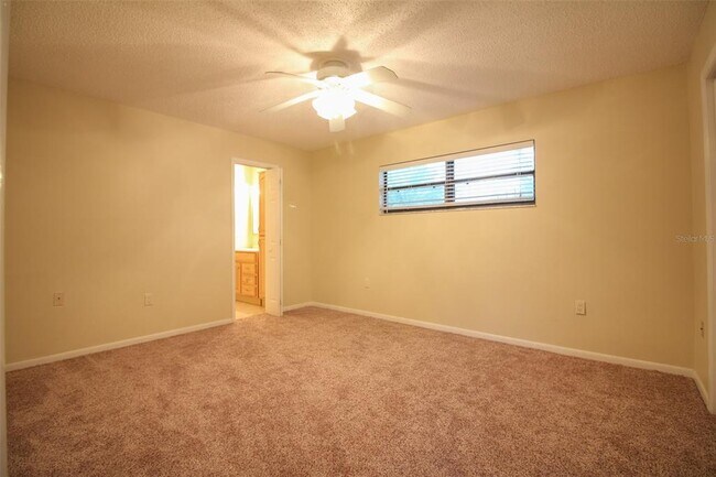 Building Photo - 2014 Charnes Dr
