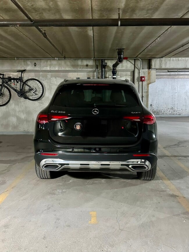 Building Photo - 660 W Wayman St