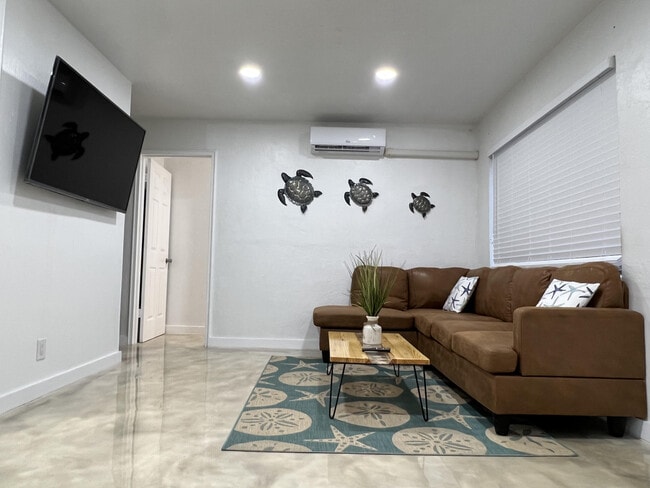 Building Photo - 2648 NE 15th Terrace