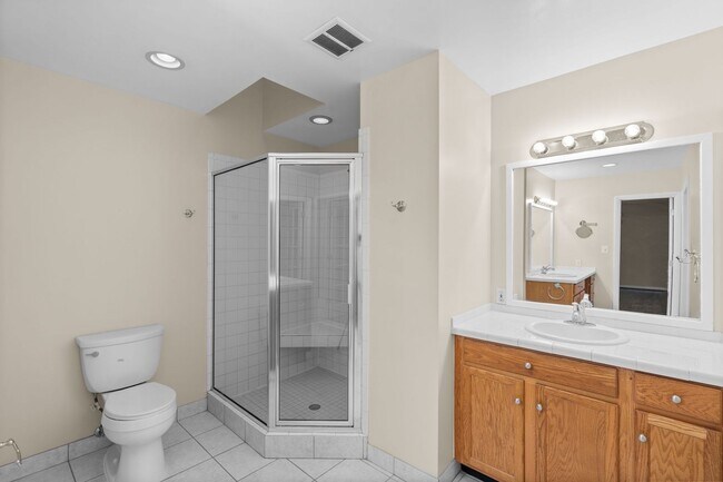 Building Photo - 4 Bed 3 Bath - Bethesda Single Family Home - Move In Ready