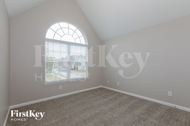 Building Photo - 4453 Beaver Tree St