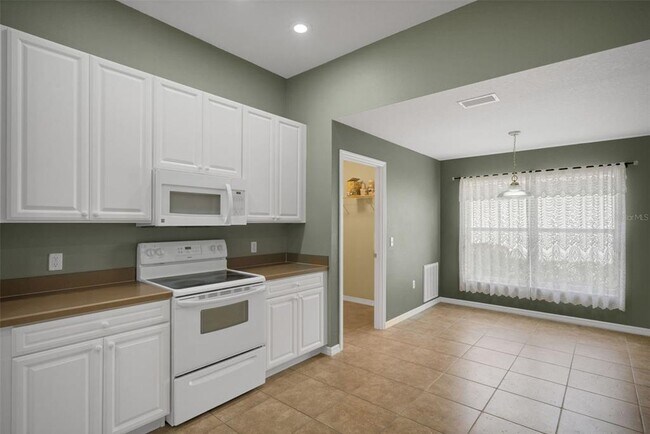 Building Photo - 654 Lake Clark Pl