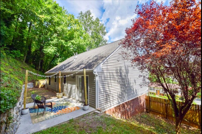 Building Photo - 5348 Cave Spring Ln