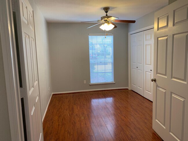 Building Photo - 3111 Lazy Brook Dr