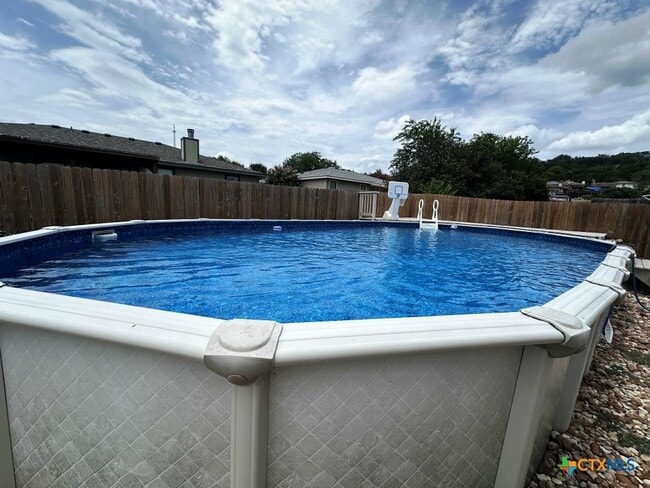 Primary Photo - 1116 Katelyn Cir