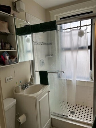 Building Photo - 110 Riverway