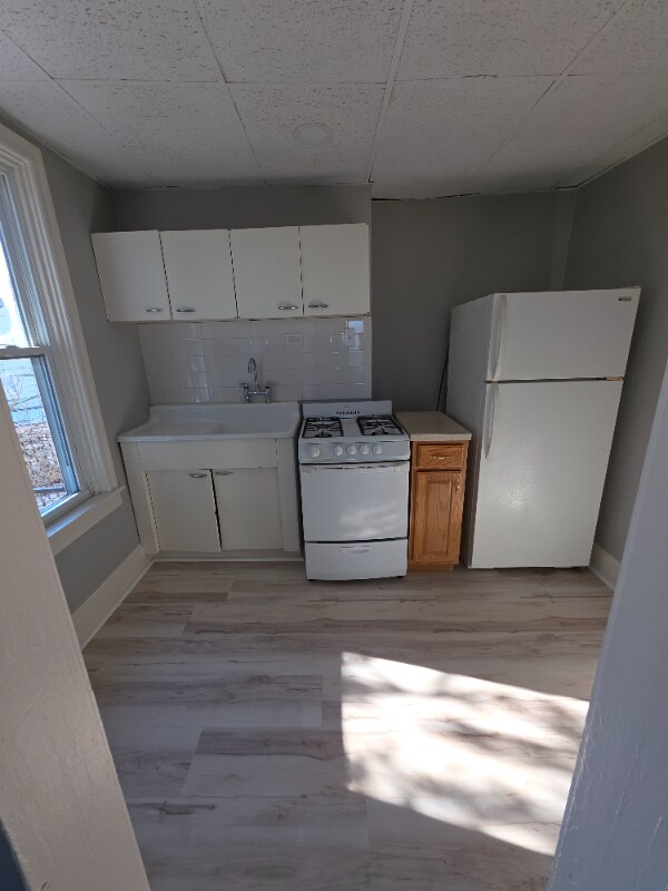 Building Photo - 2418 State St