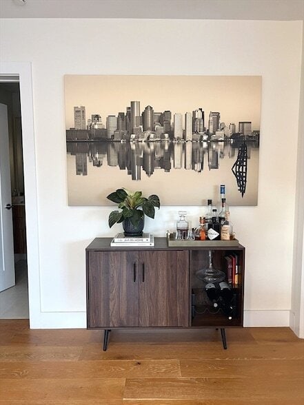 Building Photo - 250 Meridian St