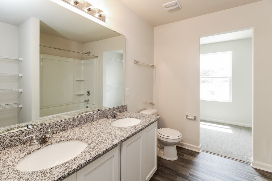 Building Photo - 1681 Robins Nest Drive