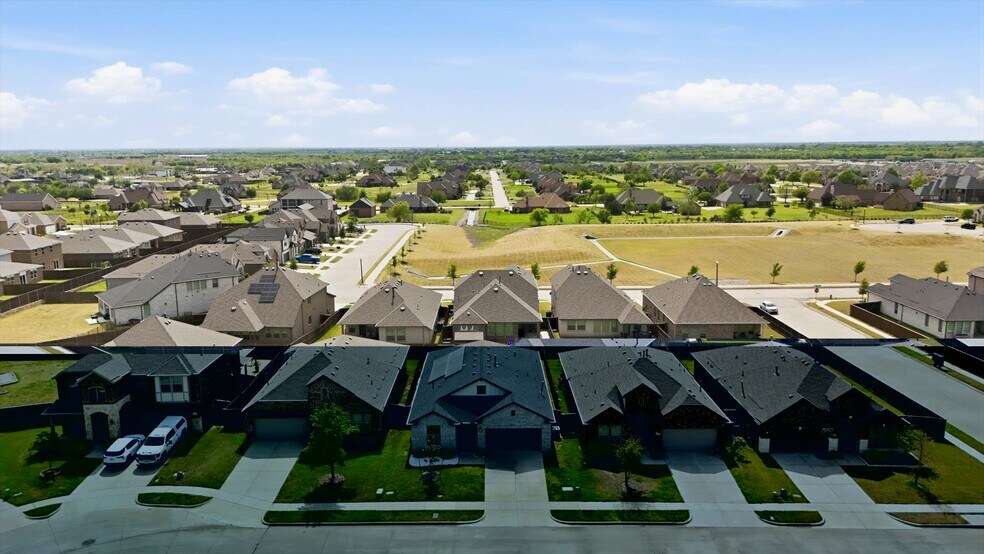 Building Photo - 1861 Arbor Dr