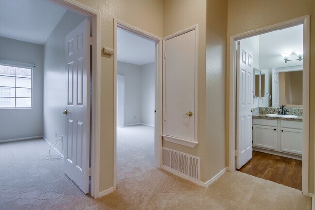 Building Photo - Spacious Townhome in San Marcos, 2-Car Garage, and a Tropical Community Pool!!