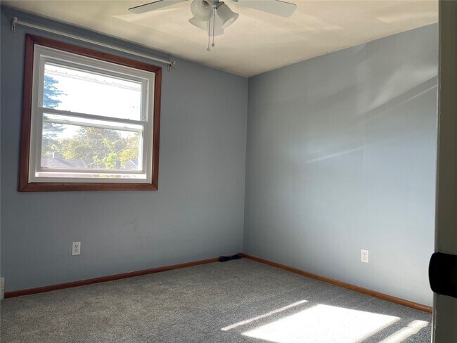 Building Photo - 524 Winston Dr