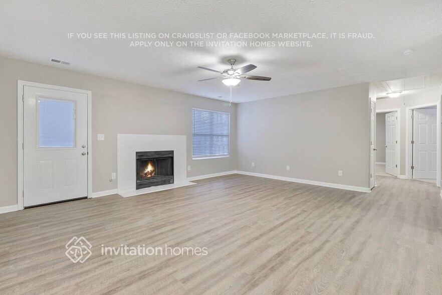 Building Photo - 626 Waynes Ct SE