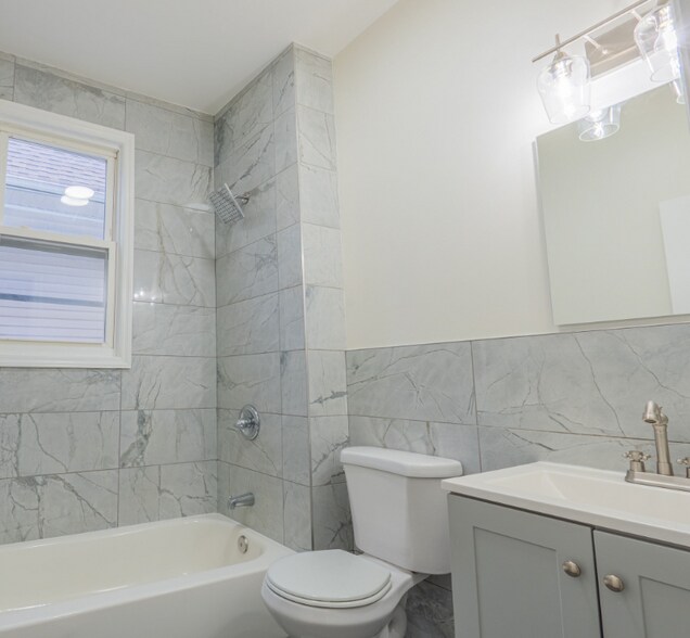 Building Photo - 122 Shephard Ave