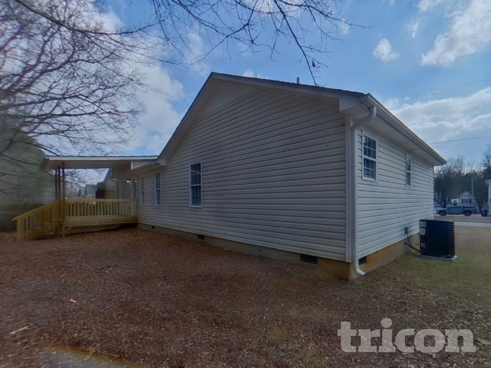 Building Photo - 359 River Trace Dr