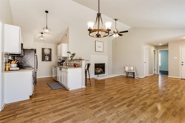 Building Photo - 929 Sugarberry Dr
