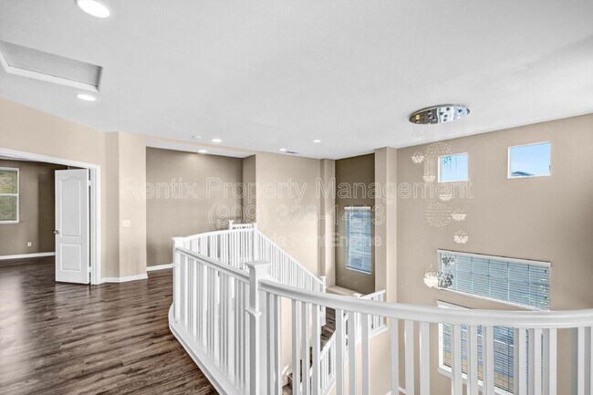 Building Photo - 28622 High Ridge Dr