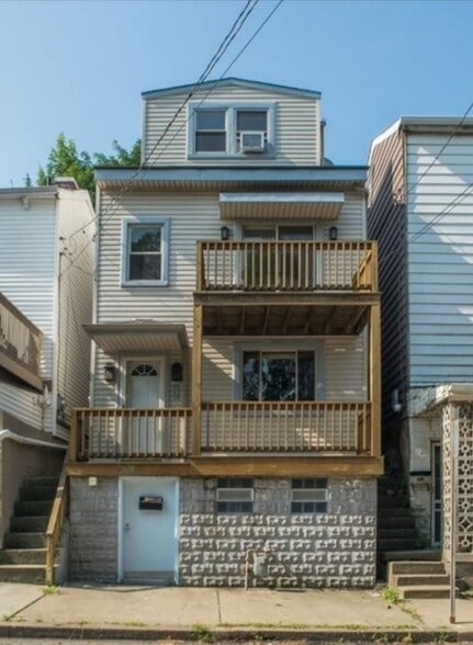 Front - 2618 McCord St