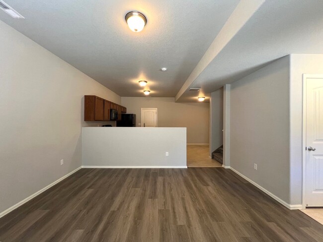 Building Photo - Contemporary, light-filled townhouse avail...