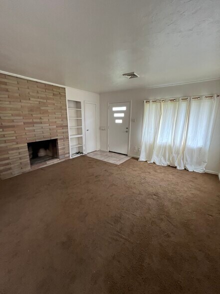 Building Photo - 7452 Glenwood Ave