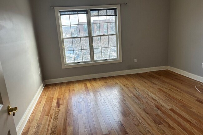 Building Photo - 1210 Windsor Park Ct