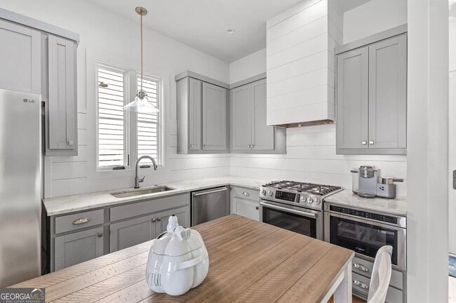 Building Photo - 167 Ravenhurst Ln