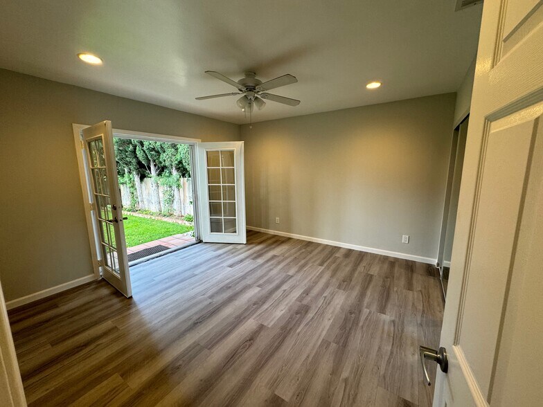 Building Photo - 18043 Martha St