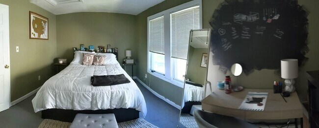 Building Photo - 24-26-26 Lawn St