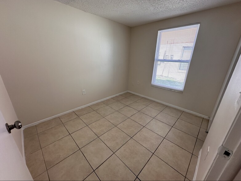 Building Photo - 7826 40th Avenue Dr W