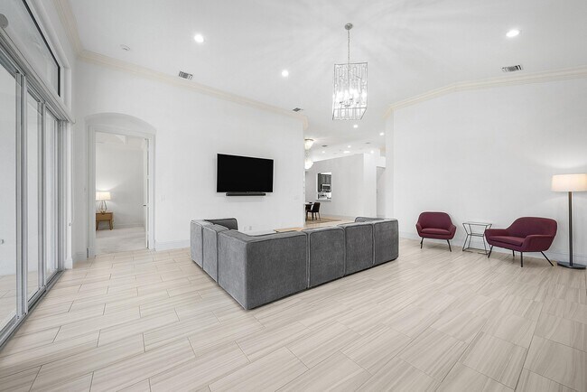 Building Photo - 114 Palm Point Cir