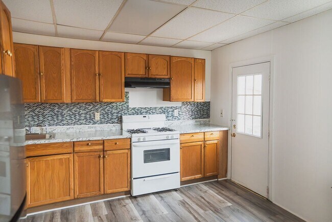 Building Photo - HOT Bethlehem Rental – Renovated 3BR Steal That Won’t Last!