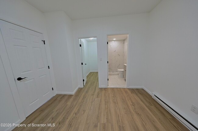 Building Photo - 318 W Main St