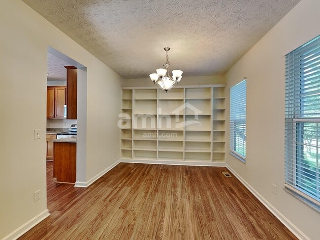 Building Photo - 136 Leasure Dr