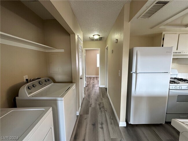 Building Photo - 6966 Issac Ave