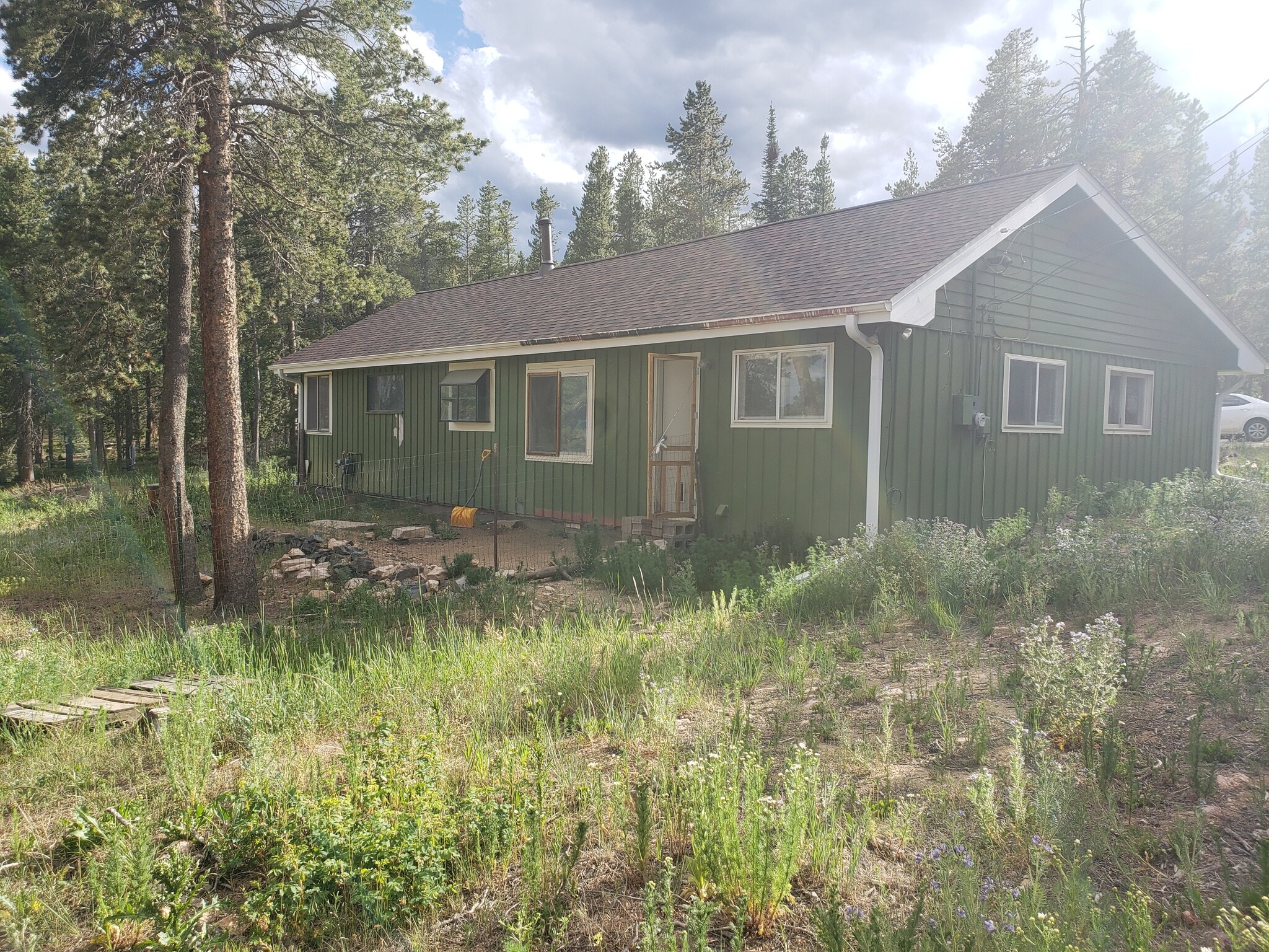 Building Photo - 128 Karlann Dr