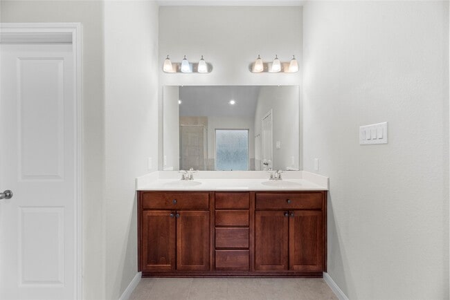 Building Photo - 31222 Pinebrook Falls Ln