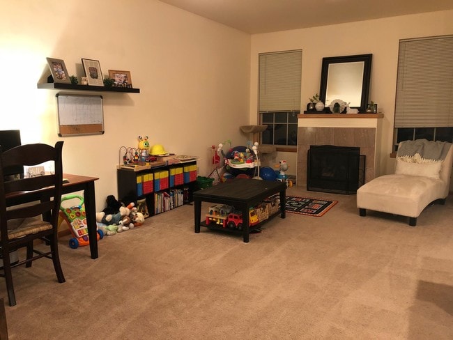 Building Photo - 749 Oregon Parks Ave